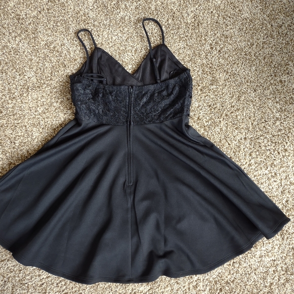 NWT Francesca's Black Ladder Trim Mini Dress - Picture 2 of 7